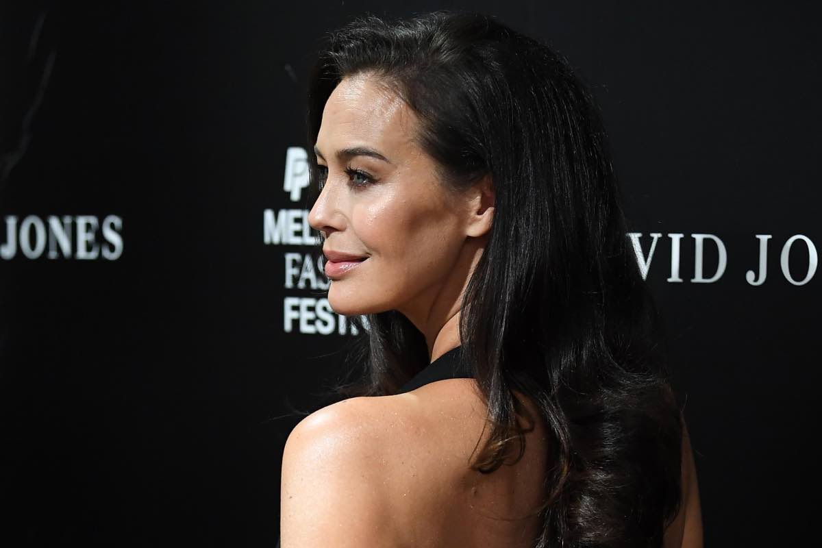 Megan Gale rimase sconvolta, cosa successe durante le riprese di Vacanze di Natale