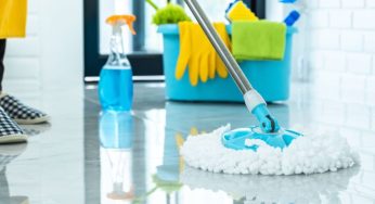 Pavimenti, non usare mai questo ingrediente per lavarlo in estate: aumenta la temperatura